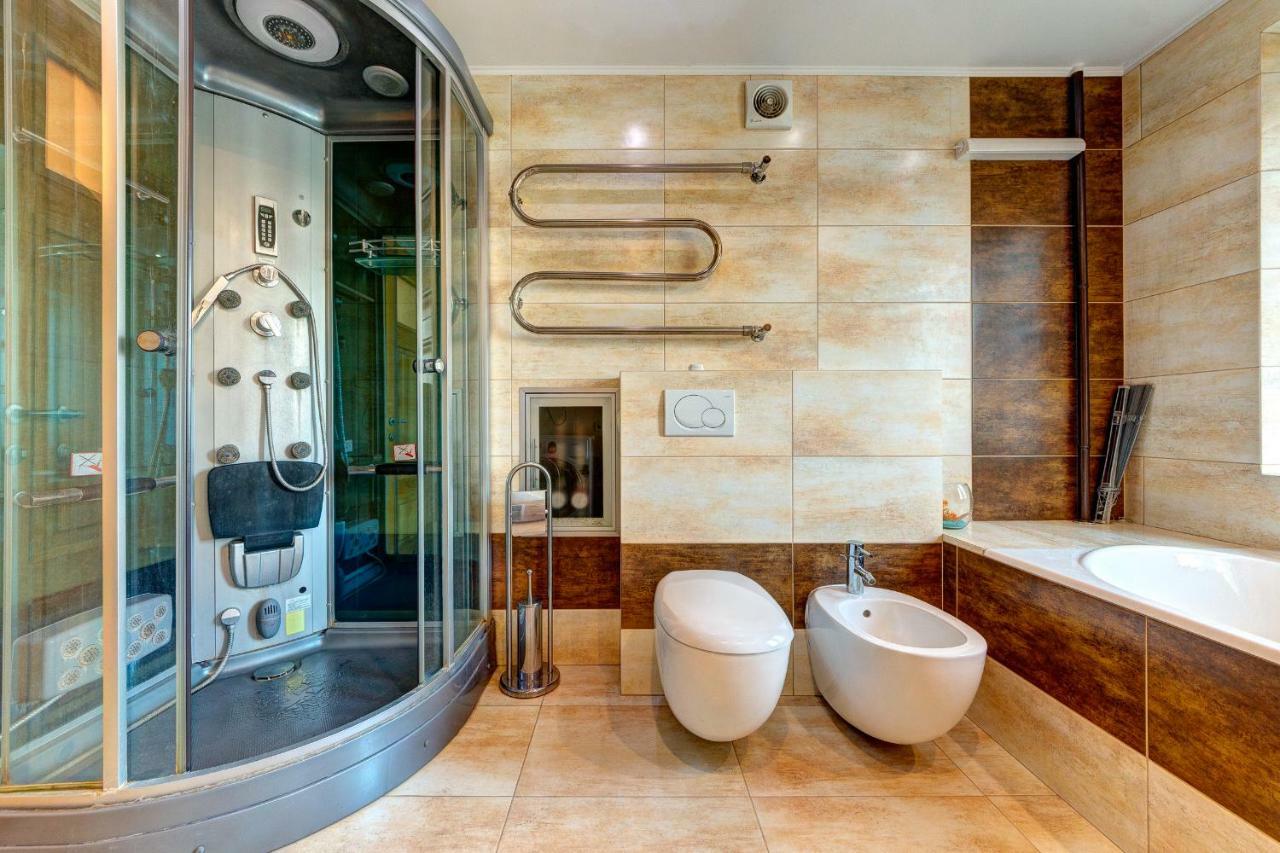 Apartments Near The Shopping Center Gulliver Kiev Bagian luar foto